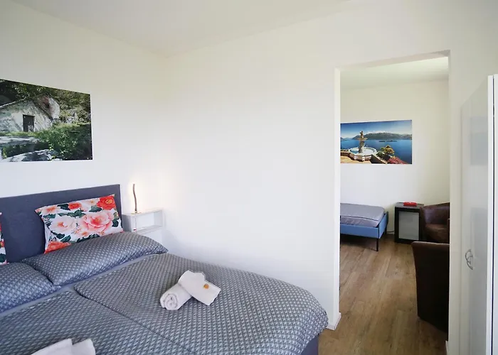 Be Easy In Selva Локарно