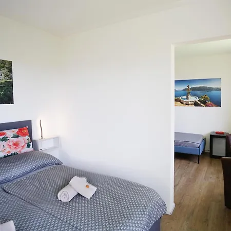 Be Easy In Selva 로카르노